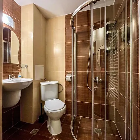 Royal Towers - Gondola View Апартамент